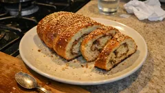 Γλυκό ψωμί με κανελοζάχαρη και πορτοκάλι: αφράτο, αρωματικό και χωρίς βούτυρο